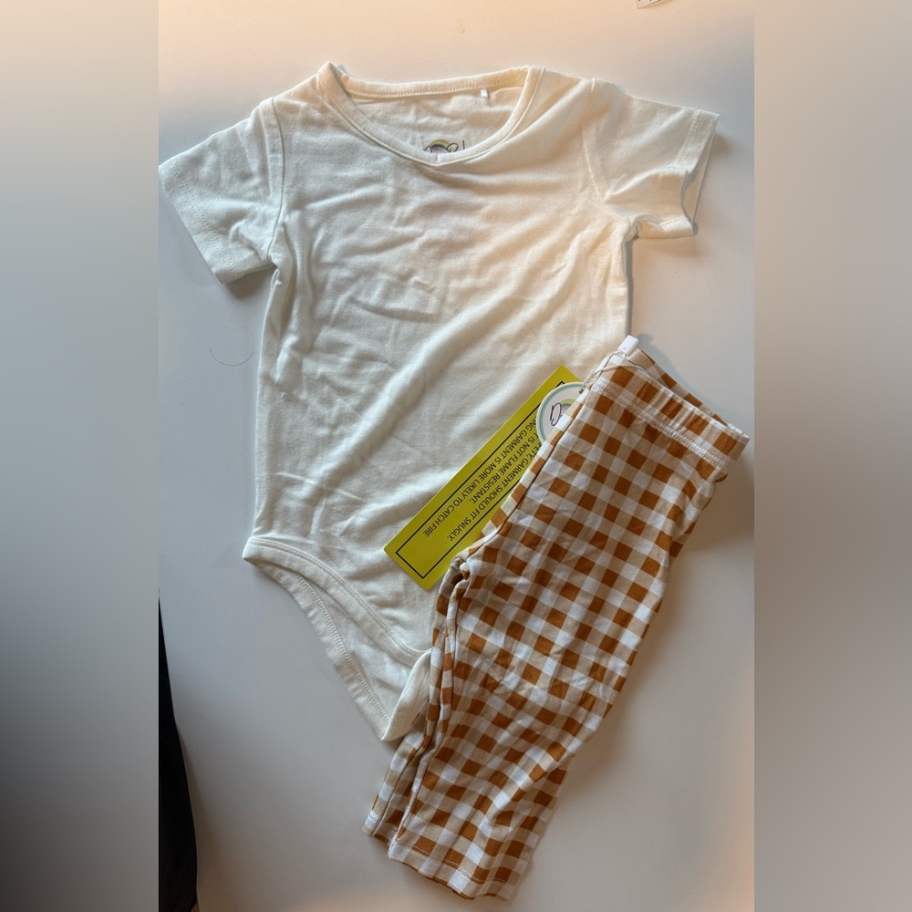 NWT bamboo Duray Baby 12-18months set
